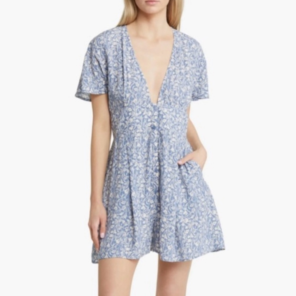 Chelsea28 Blue Floral V-Neck Romper